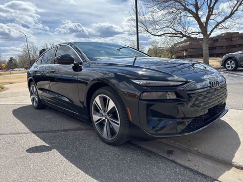 Used 2025 Audi A6 e-tron Premium Plus w/ Premium Plus image 7