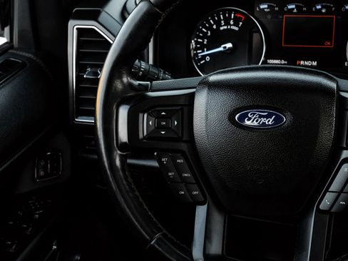 Used 2019 Ford Expedition Limited image 17