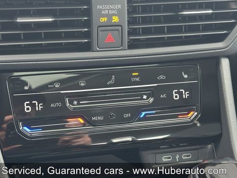 Used 2026 Volkswagen Jetta SE FWD image 14