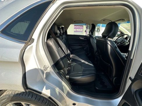Used 2016 Ford Edge Titanium image 17
