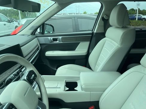 Used 2025 Hyundai Santa Fe Calligraphy AWD/4WD image 19