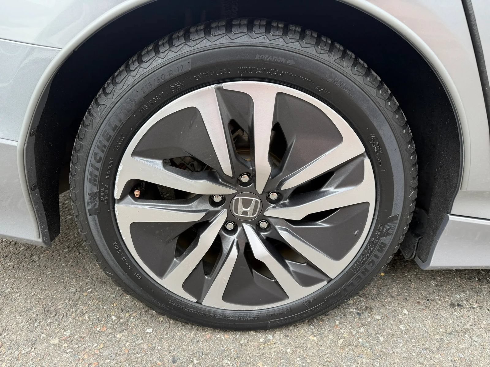 Used 2019 Honda Accord Hybrid image 7