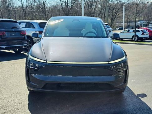 Used 2026 Tesla Model Y Long Range image 4