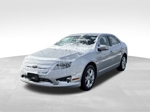 Used 2012 Ford Fusion SE image 2