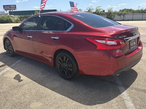 Used 2016 Nissan Altima 2.5 S w/ Power Driver Seat Package FWD image 3