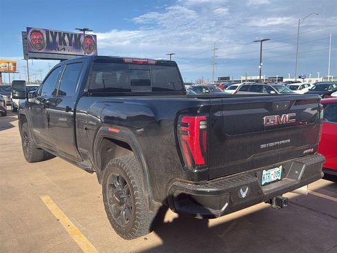 Used 2024 GMC Sierra 2500 AT4 w/ AT4 Premium Plus Package image 10