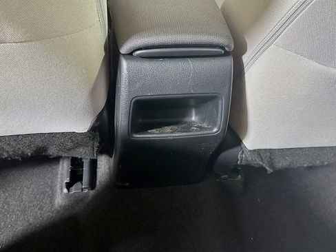 Used 2020 Toyota Corolla LE FWD image 28