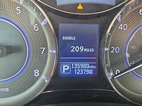 Used 2017 INFINITI QX80 2WD w/ Driver Assistance Package image 24
