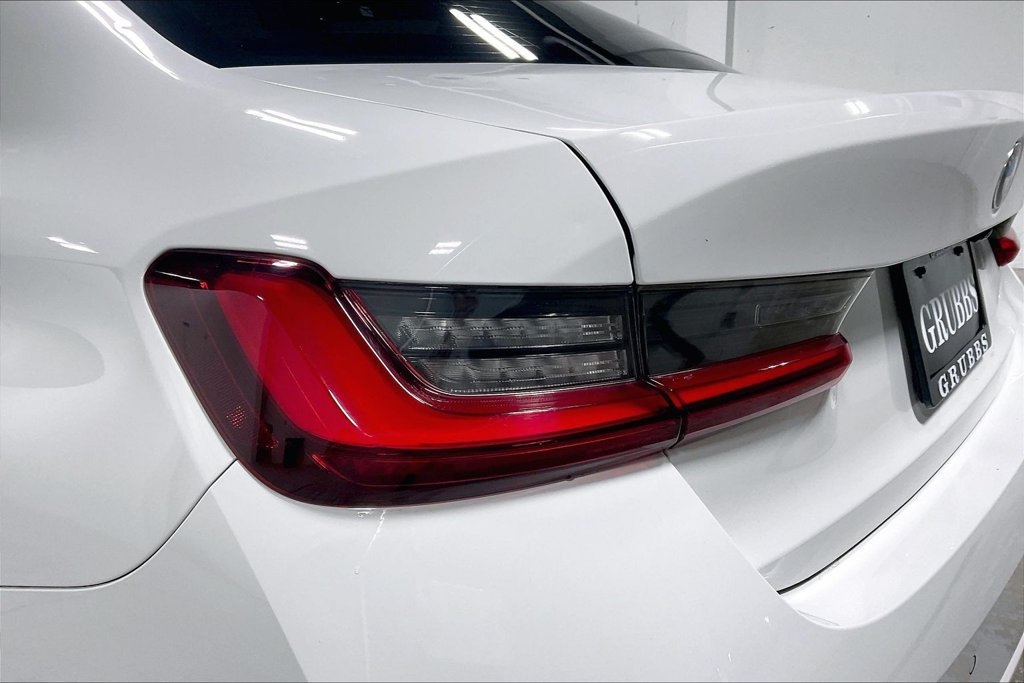 Used 2023 BMW 330i Sedan w/ Premium Package RWD image 38