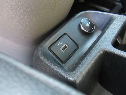 Used 2019 Ford Transit Connect XL image 24