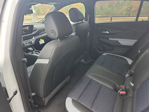 New 2026 Buick Envista Preferred image 9