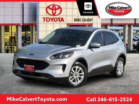Used 2020 Ford Escape SE FWD image 1