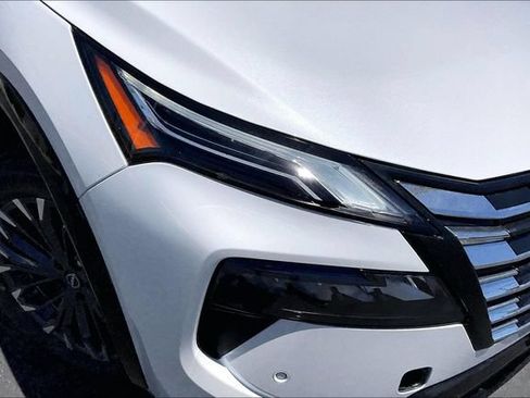 New 2026 Nissan Rogue Platinum w/ Platinum Premium Package AWD/4WD image 10