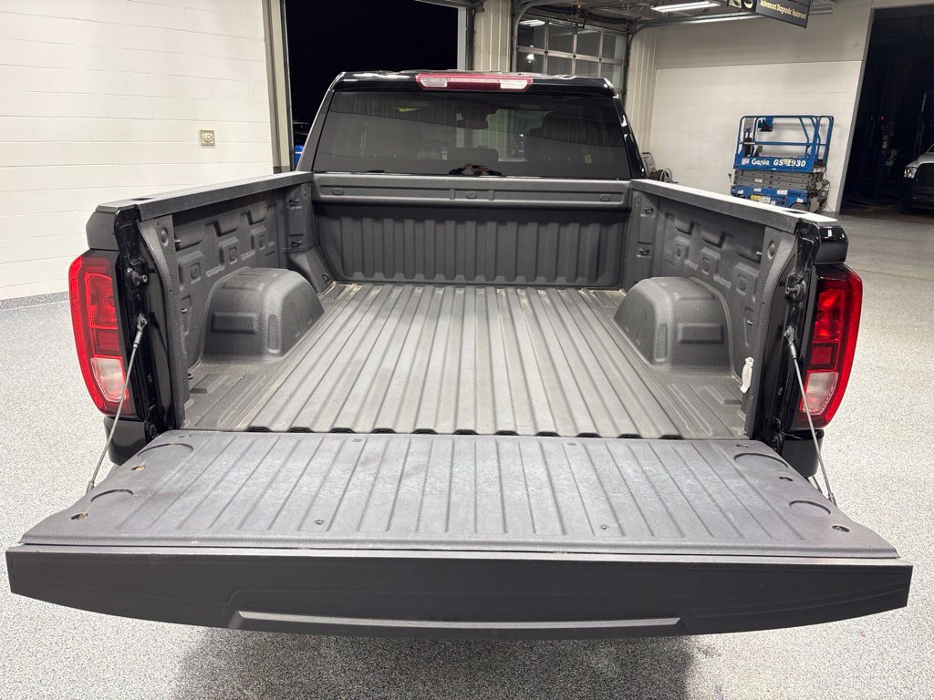 Used 2023 GMC Sierra 1500 Pro w/ Graphite Edition AWD/4WD image 33