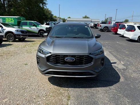 Used 2025 Ford Escape ST-Line Elite AWD/4WD image 2
