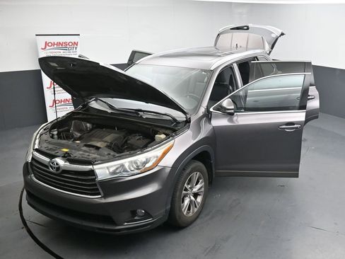 Used 2015 Toyota Highlander XLE AWD/4WD image 26