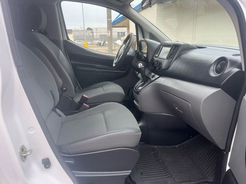 Used 2021 Nissan NV200 SV w/ Back Door Glass Package image 12