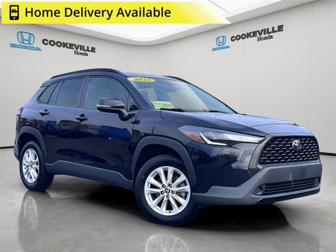 Used 2023 Toyota Corolla Cross LE image 1