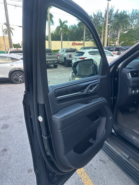 Used 2022 GMC Yukon XL Denali RWD image 24