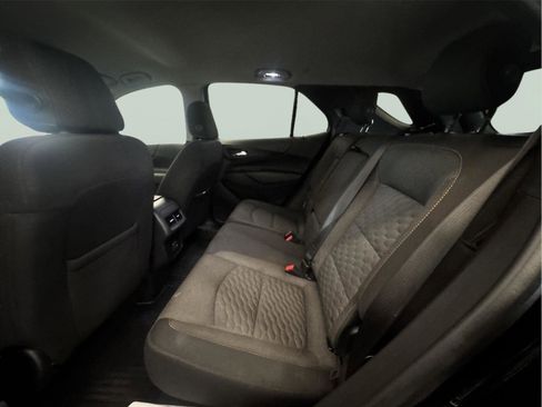 Used 2020 Chevrolet Equinox LT w/ Driver Convenience Package image 11