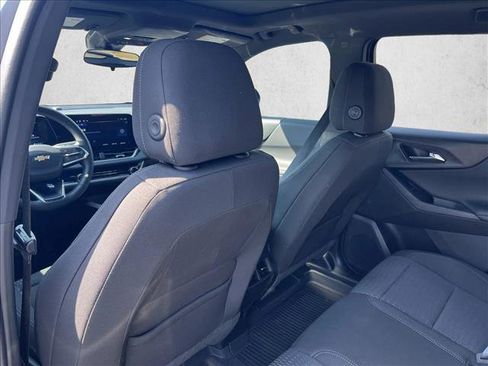 Used 2025 Chevrolet Equinox LT image 17