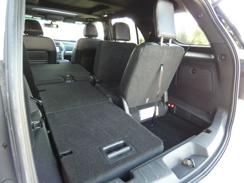 Used 2017 Ford Explorer XLT w/ Equipment Group 202A image 67