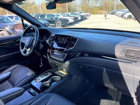 Used 2022 Honda Pilot Black Edition image 14