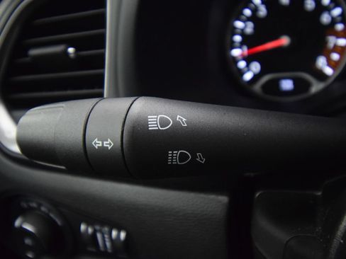 Used 2023 Jeep Renegade Latitude w/ Premium Group AWD/4WD image 39