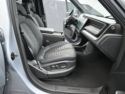 Used 2023 Rivian R1S Adventure AWD/4WD image 23