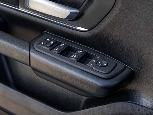Used 2025 RAM 1500 Big Horn AWD/4WD image 12