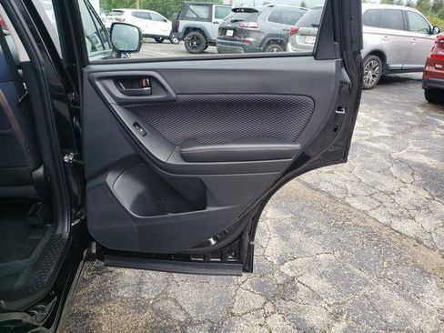 Used 2017 Subaru Forester 2.5i w/ Alloy Wheel Package AWD/4WD image 18