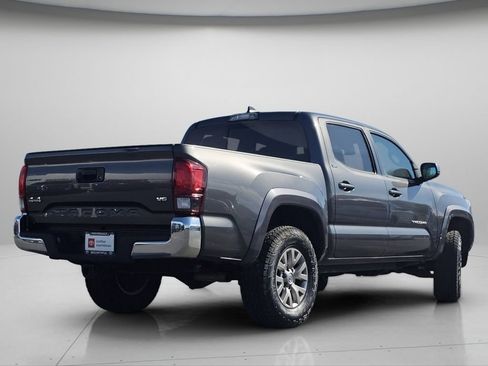 Used 2019 Toyota Tacoma SR5 AWD/4WD image 24