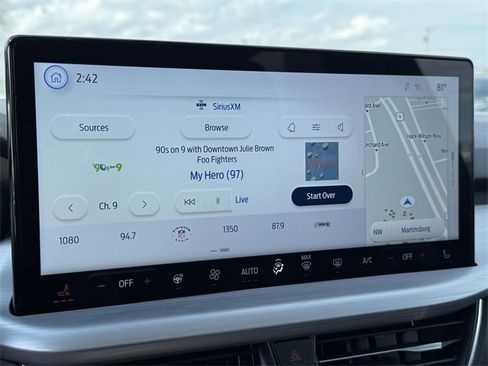 Used 2023 Ford Escape Platinum w/ Premium Technology Package image 3