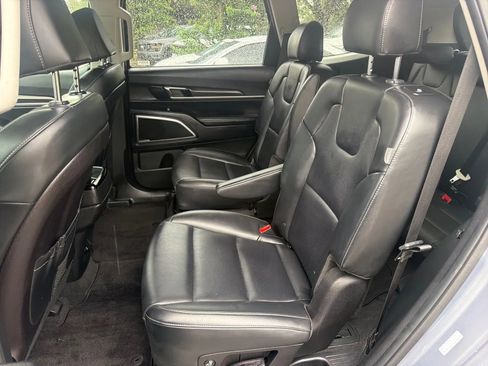Used 2025 Kia Telluride S AWD/4WD image 16