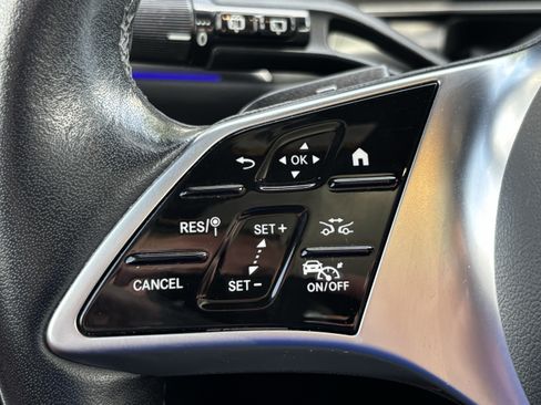 Used 2023 Mercedes-Benz GLC 300 4MATIC w/ Pinnacle Trim Package image 19