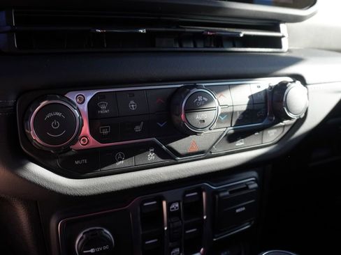 New 2026 Jeep Gladiator Mojave image 13