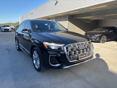 New 2026 Audi Q7 3.0T Prestige image 3