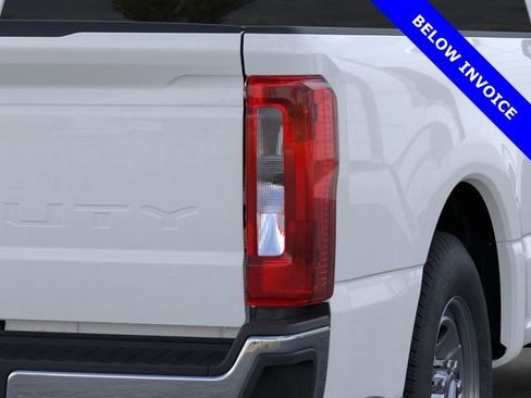 New 2026 Ford F350 XL w/ XL Chrome Package image 21
