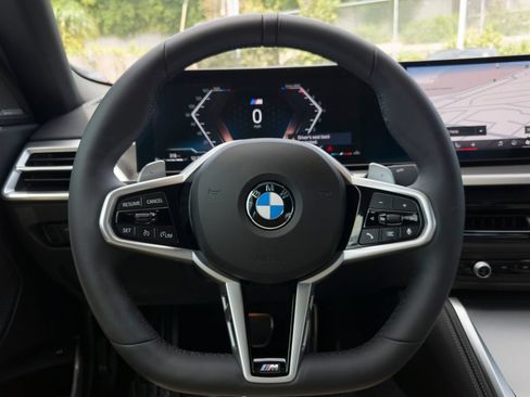 Used 2025 BMW 230i Coupe w/ M Sport Package RWD image 18