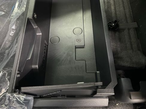 New 2026 Ford F250 Lariat w/ Black Appearance Package image 35