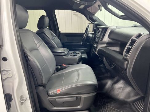 Used 2021 RAM 5500 Tradesman w/ Chrome Appearance Group AWD/4WD image 15