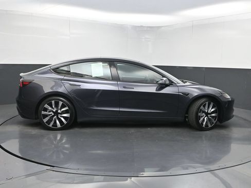 Used 2024 Tesla Model 3 Standard Range RWD image 41