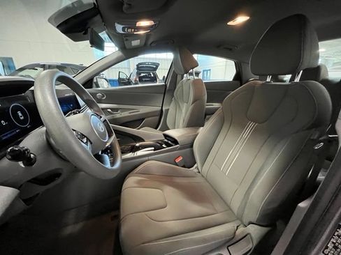 Used 2024 Hyundai Elantra SEL FWD image 21