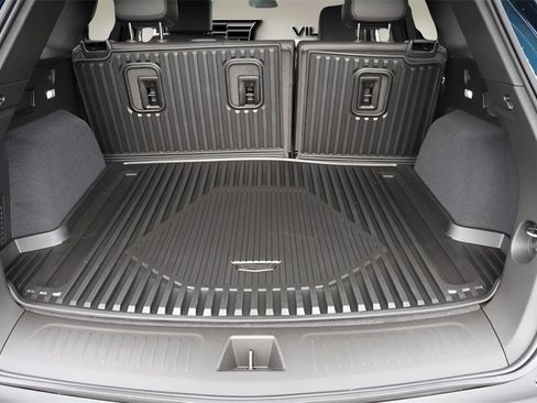 New 2026 Cadillac XT5 Luxury w/ LPO, ONYX Package image 16