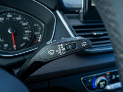 Used 2023 Audi Q5 2.0T Premium w/ Convenience Package image 28