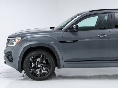 New 2026 Volkswagen Atlas Cross Sport SEL R-Line AWD/4WD image 3