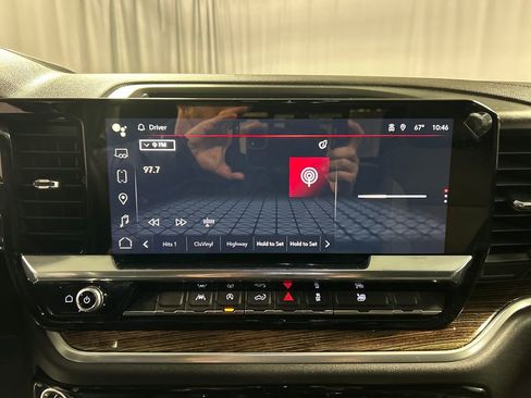 Used 2023 GMC Sierra 1500 Elevation w/ Preferred Package AWD/4WD image 17