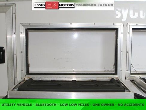 Used 2018 Chevrolet Express 3500 w/ Power Convenience Package image 30