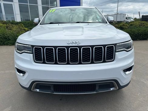 Used 2017 Jeep Grand Cherokee Limited w/ Luxury Group II AWD/4WD image 2