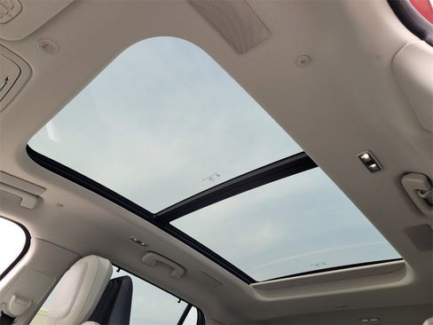 Used 2025 Lincoln Aviator Reserve w/ Equipment Group 201A image 16